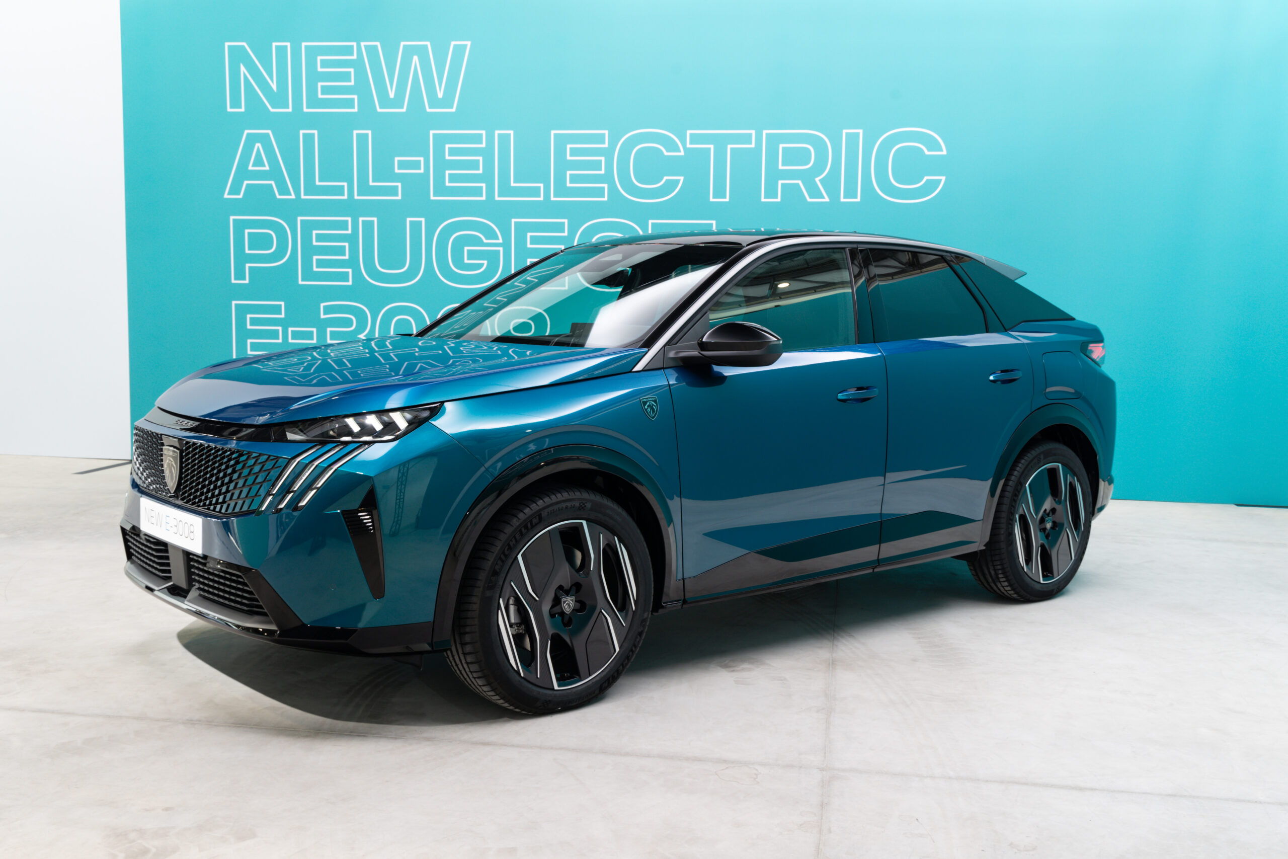 15 avril 2024À la une Actualités Electriques (BEV) Nouveautés Le nouveau Peugeot 3008 : une tâche difficile pour succéder au succès du précédent restylage