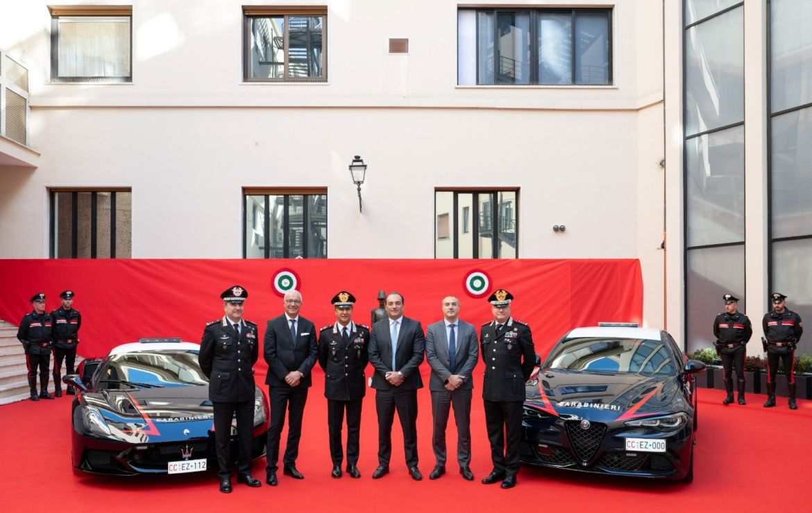 Nouveaux véhicules d’urgence pour les Carabinieri : Maserati et Alfa Romeo à la rescousse !