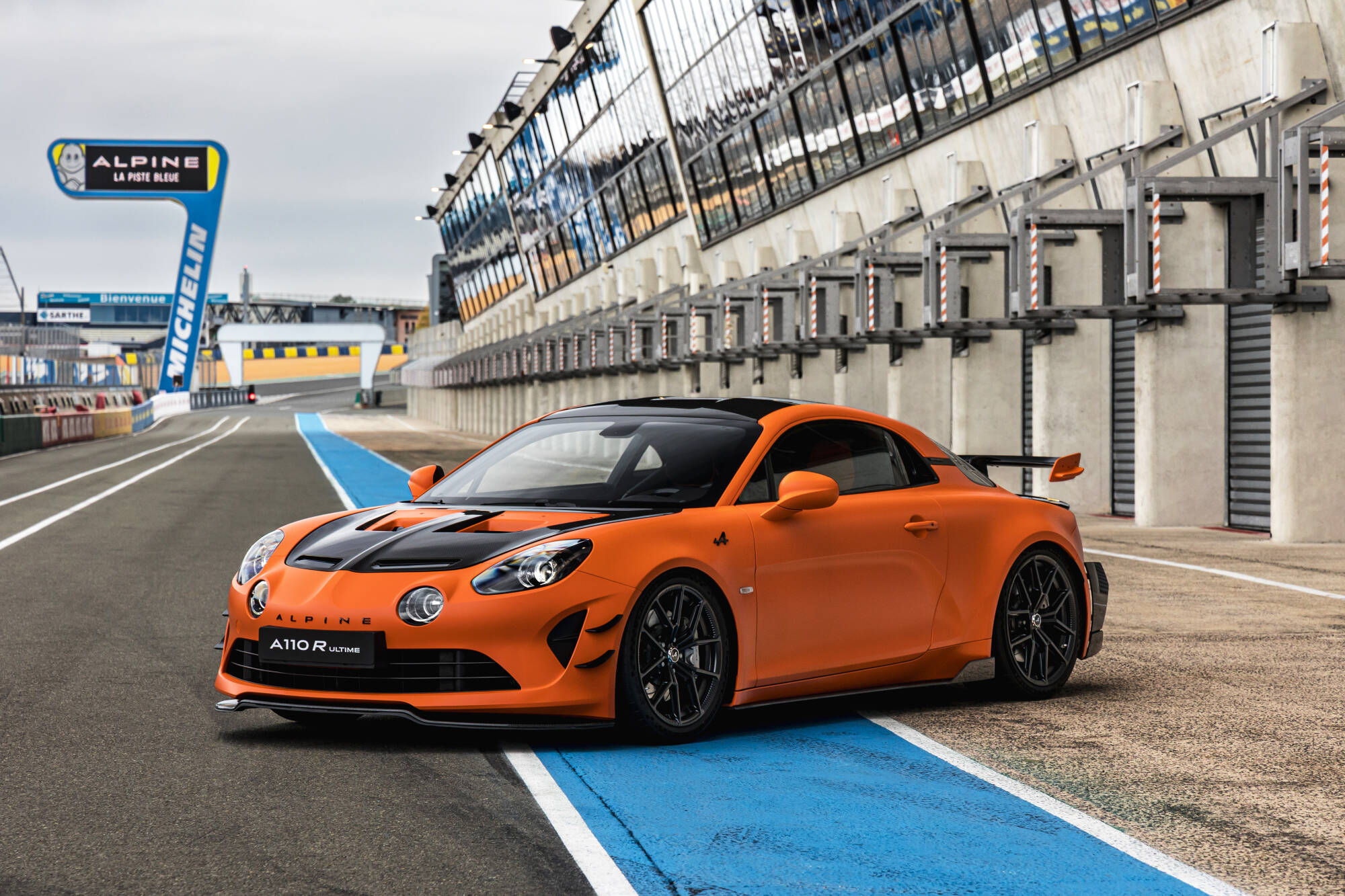 30 décembre 2025À la une Actualités Thermique (ICE) Découverte de l’Alpine A110 R Ultime : l’exceptionnel sur la route et en circuit